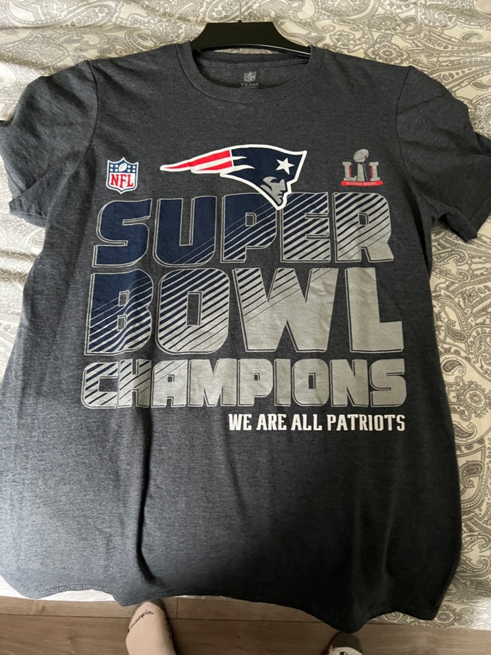 New England Patriots Super Bowl LI Champions NFL Team Apparel T-Shirt - Picture 3 of 4